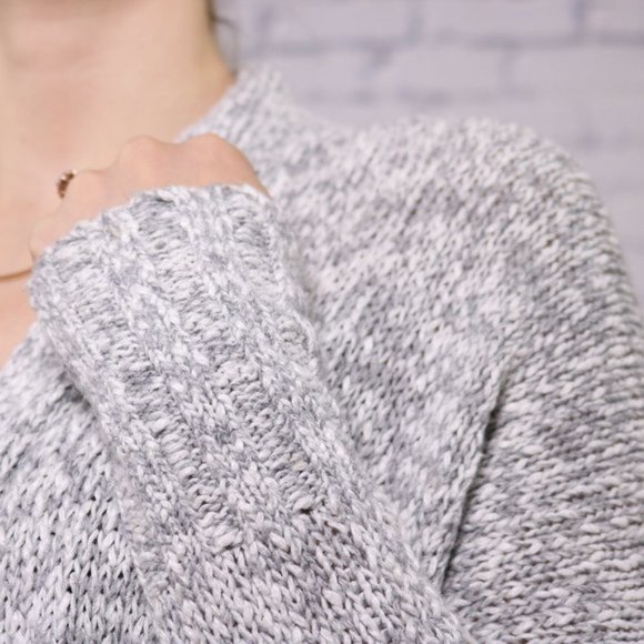 Aritzia Talula haddon cashmere knit grey cardigan - Picture 4 of 6